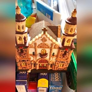 1998 Dickens Collectible Church